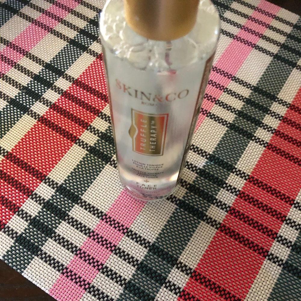 NEW. Skin & Co. Rama truffle therapy face toner🎁